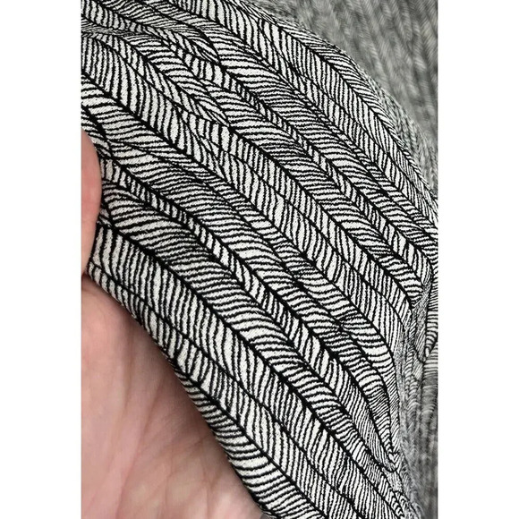 Zara Basic Collection Black & White Leaf Feather Shift Dress Size Medium Women’s - Picture 8 of 8